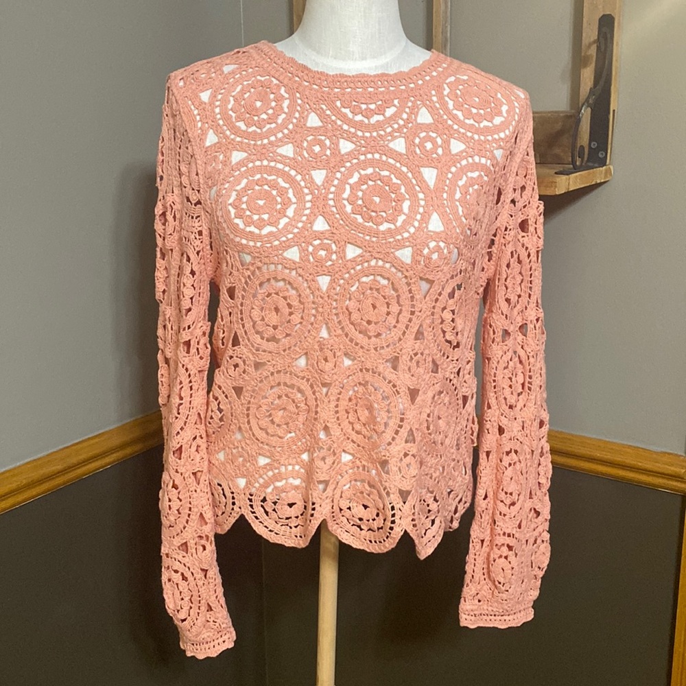 Oliver.o pink coral pink crochet sweater size Large